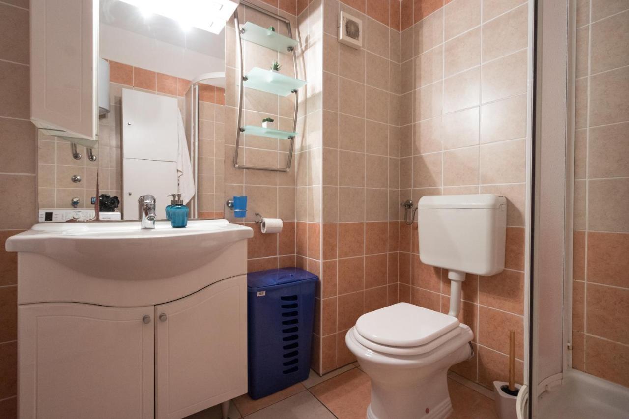 Apartman Nena Turanj Luaran gambar