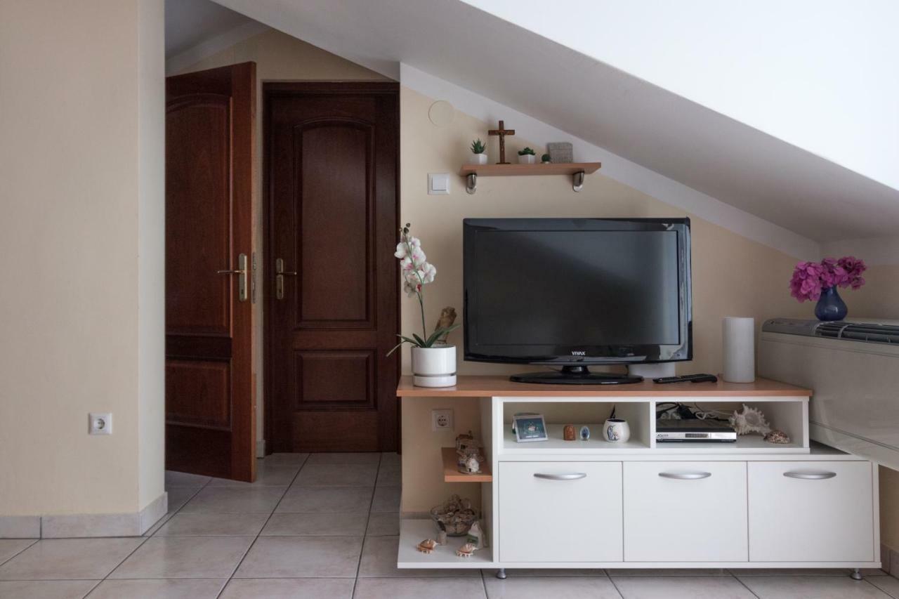 Apartman Nena Turanj Luaran gambar